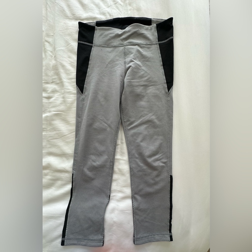 UNDER ARMOUR LEGGINGS